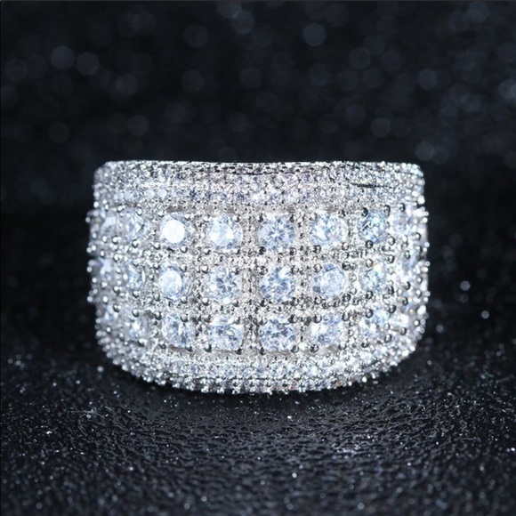 💍NEW Silver Round Diamond Pave Wide Band Ring - Picture 6 of 9
